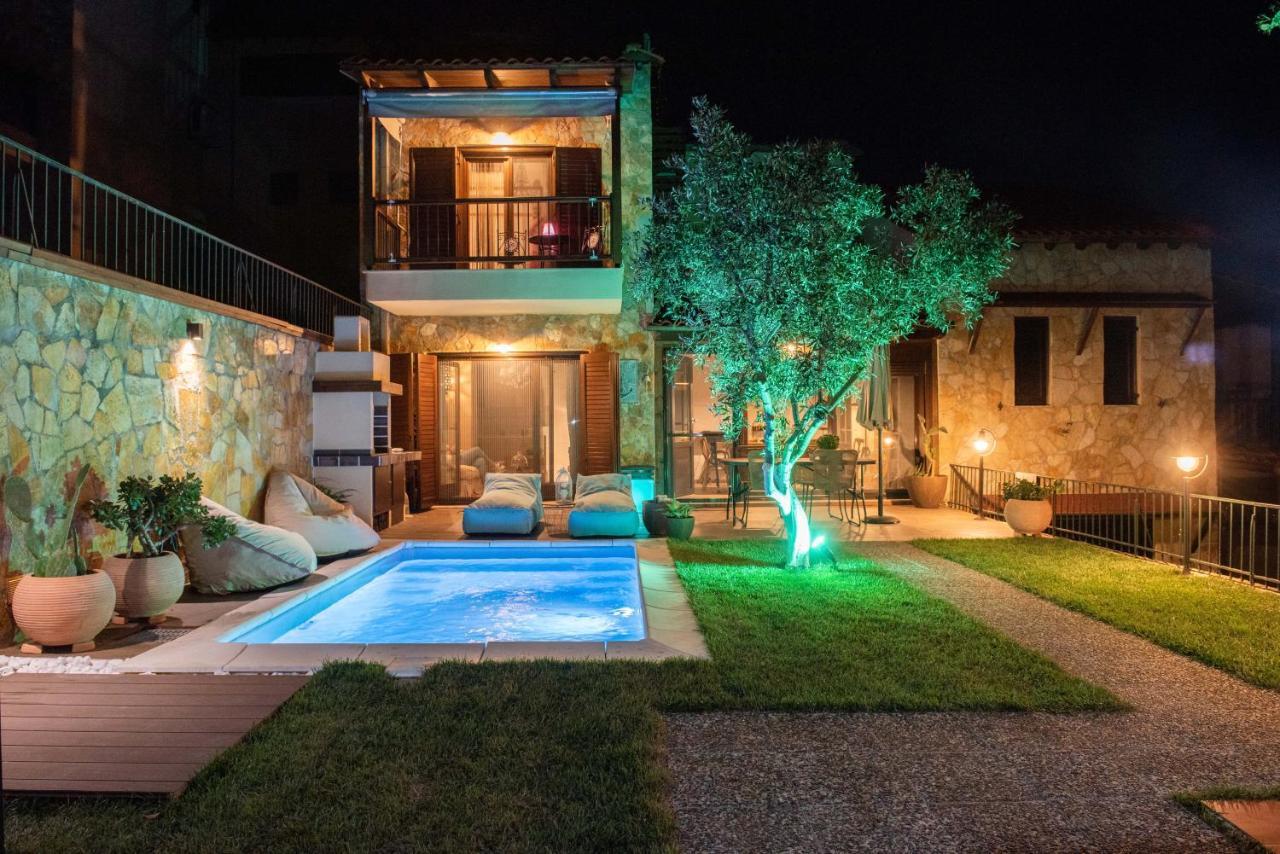 Dandy Villas Nea Roda - Melodic Waves - Private - Pool - Parking - Cellar Екстериор снимка
