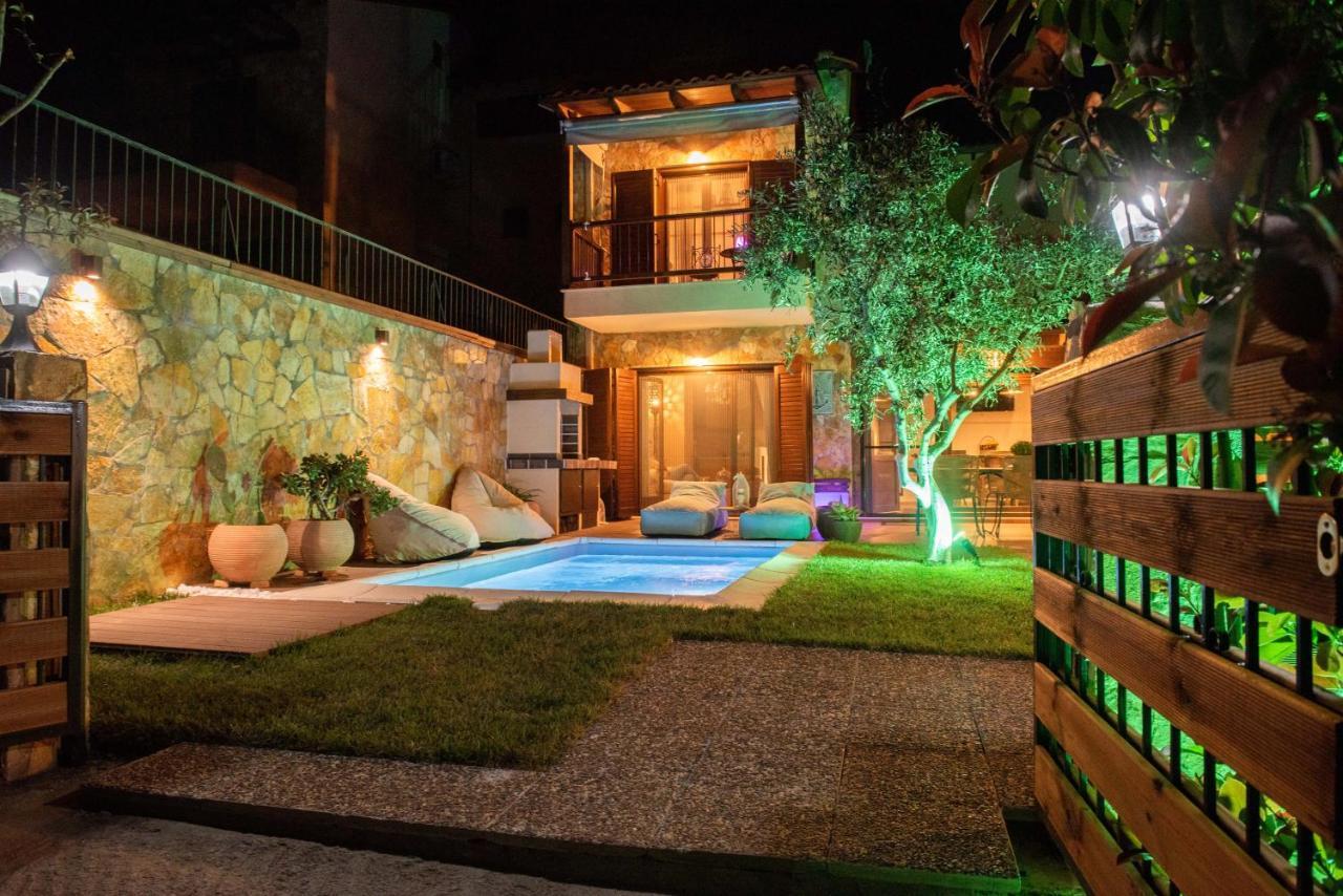 Dandy Villas Nea Roda - Melodic Waves - Private - Pool - Parking - Cellar Екстериор снимка