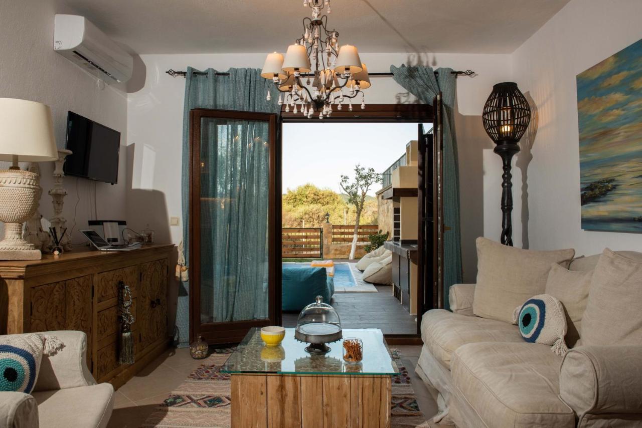 Dandy Villas Nea Roda - Melodic Waves - Private - Pool - Parking - Cellar Екстериор снимка