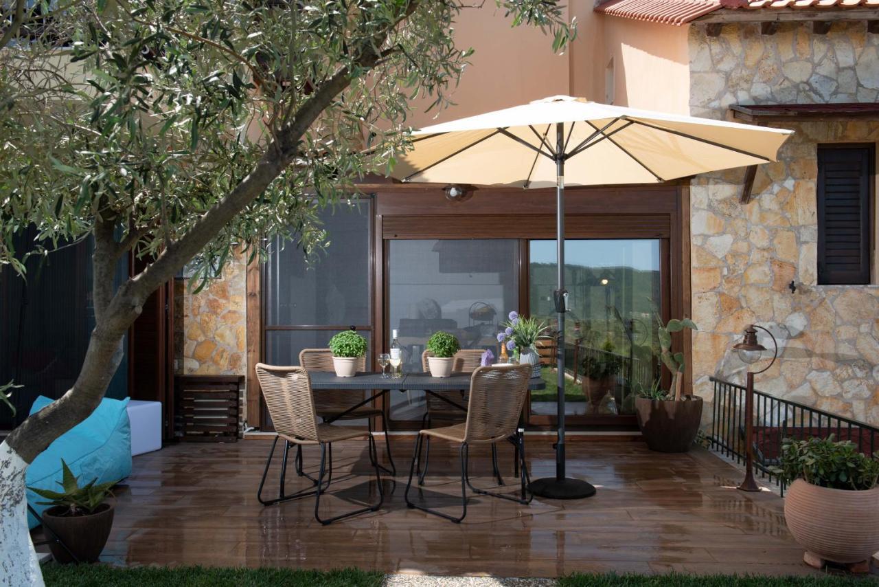 Dandy Villas Nea Roda - Melodic Waves - Private - Pool - Parking - Cellar Екстериор снимка