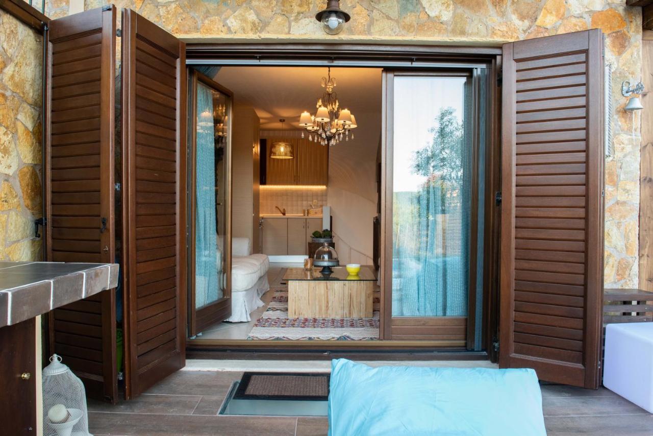 Dandy Villas Nea Roda - Melodic Waves - Private - Pool - Parking - Cellar Екстериор снимка