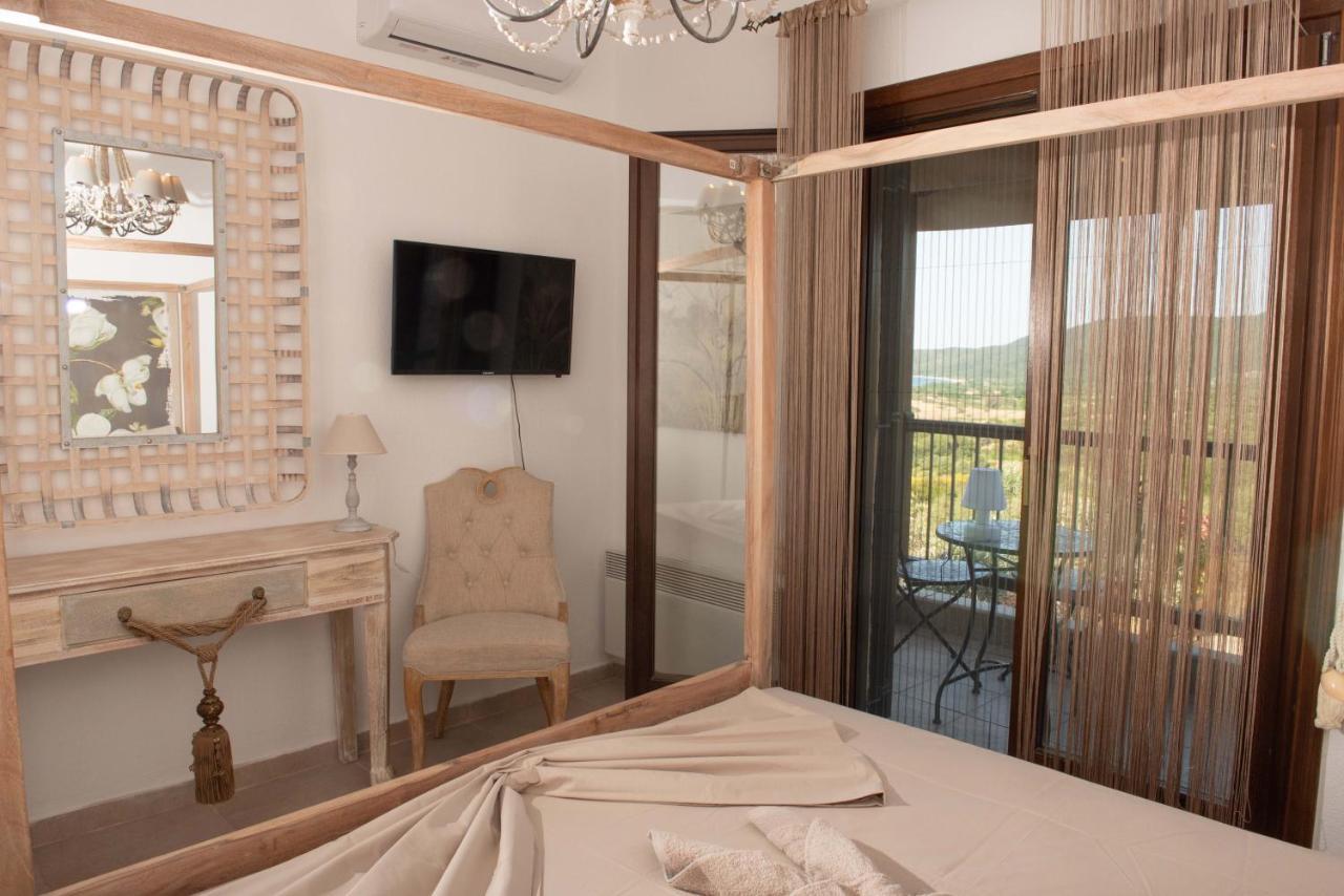 Dandy Villas Nea Roda - Melodic Waves - Private - Pool - Parking - Cellar Екстериор снимка